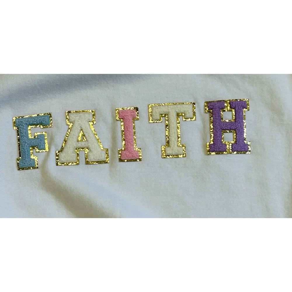 Gildan Youth XL White Sweatshirt Raised FAITH‎ Letters Multicolor Christian Gift